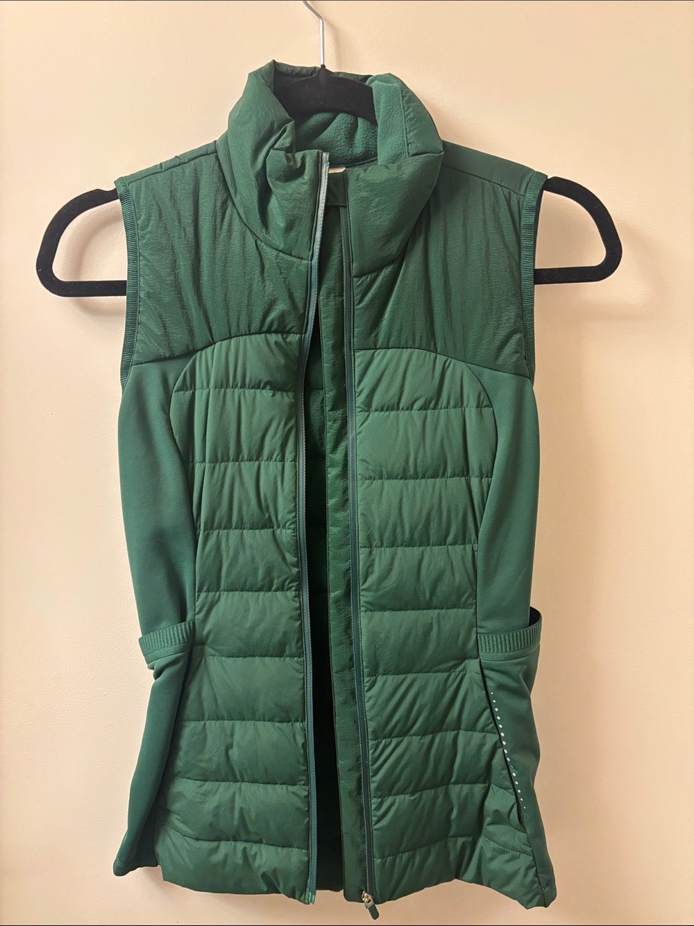 Lululemon Women's Green Quilted Vest Jacket